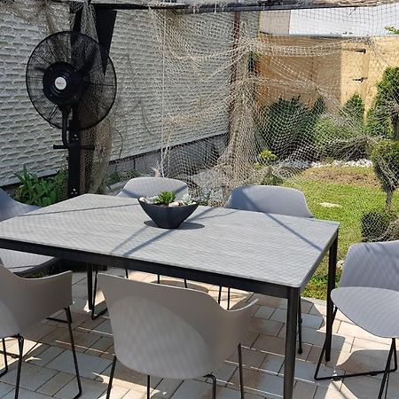 Apartment Plaza ----Wallbox 11Kw 16A ----- Private Spa- Jacuzzi, Infrared Sauna, Luxury Massage Chair, Parking, Entry With Pin 0 - 24H, Free Cancellation 24 Hours Before Check In Slavonski Brod Exterior foto