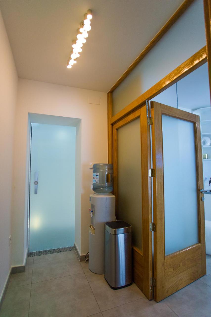 Apartment Plaza ----Wallbox 11Kw 16A ----- Private Spa- Jacuzzi, Infrared Sauna, Luxury Massage Chair, Parking, Entry With Pin 0 - 24H, Free Cancellation 24 Hours Before Check In Slavonski Brod Exterior foto